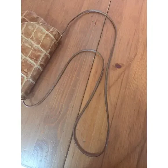 Etienne Aigner Crossbody Bag Medium Alligator Print Brown In Color - Picture 7 of 8